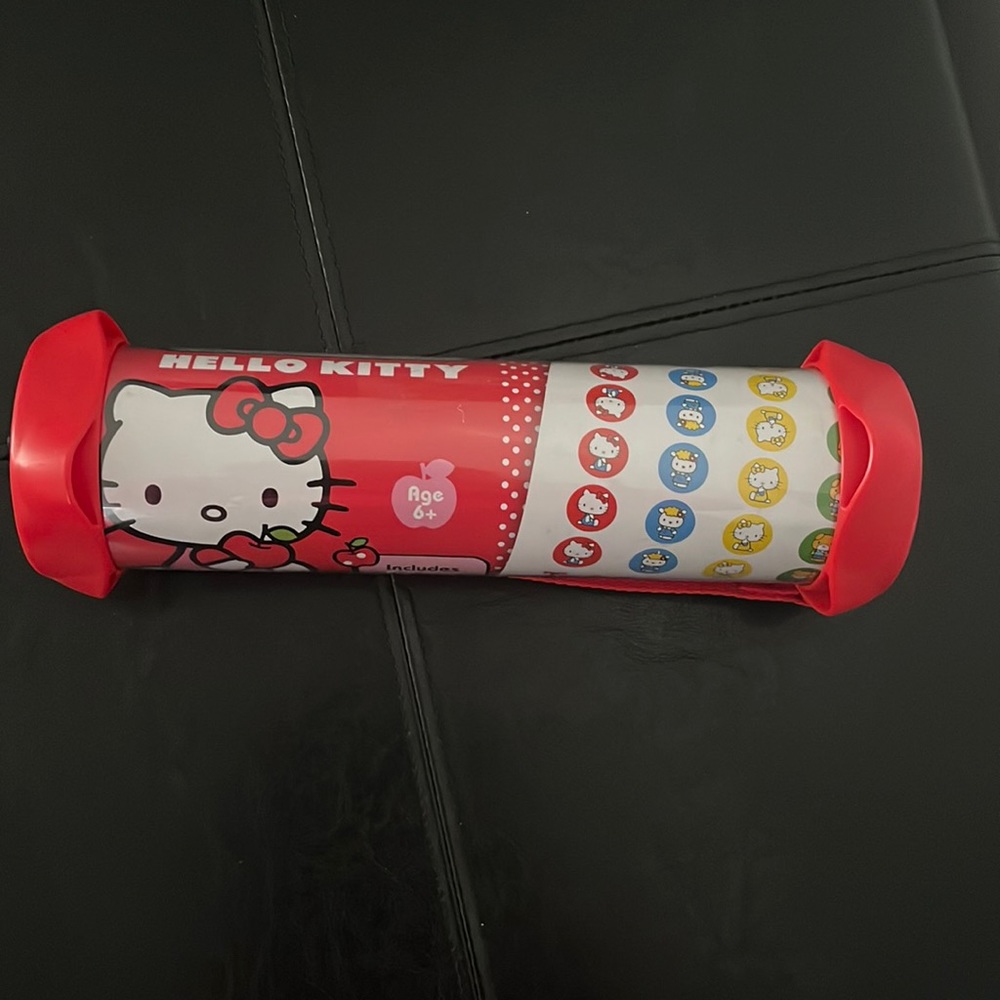 Hello Kitty Twister